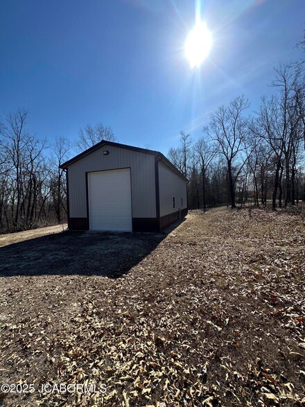 3128 Pea Ridge Rd, Centertown, MO 65023