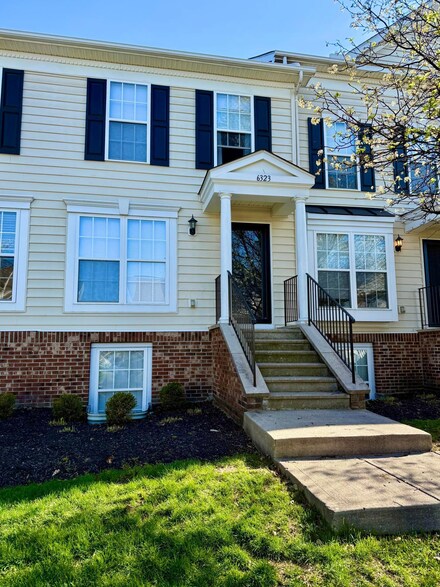 6323 Downwing Ln Unit 8, Columbus, OH 43230