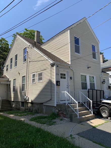 275 S Beacon St, Fall River, MA 02724