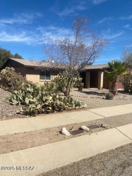 7751 E Lurlene Dr, Tucson, AZ 85730