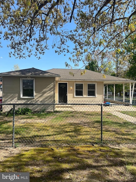 19 W Maiden Ln, Somerdale, NJ 08083