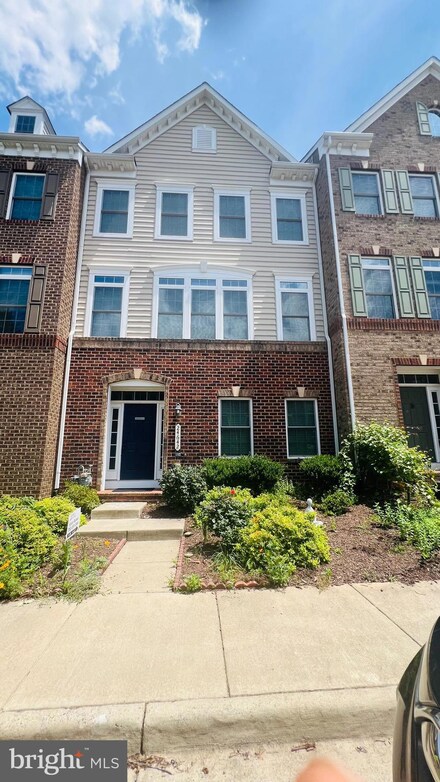 24642 Red Lake Terrace, Sterling, VA 20166