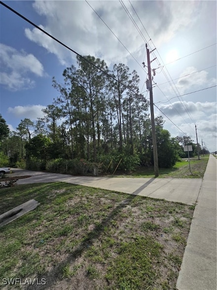 1263 Golden Gate Blvd E, Rural Estates, FL 34120