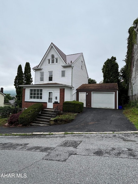 1413 17th Ave, Altoona, PA 16601