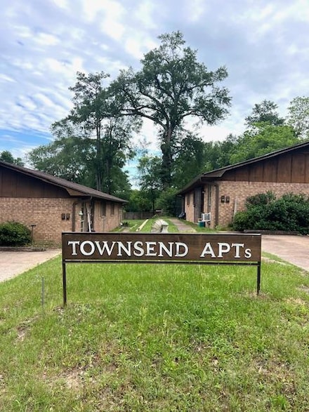 421 Townsend Ave, Nacogdoches, TX 75964