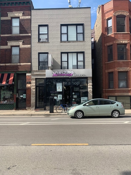3248 N Clark St Unit 3F, Chicago, IL 60657