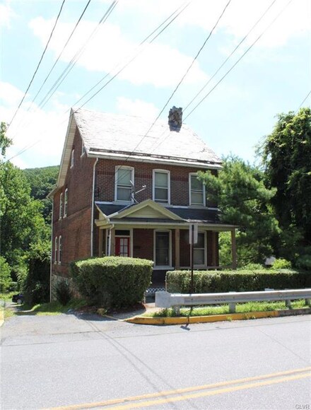 47 Main St, Freemansburg, PA 18017