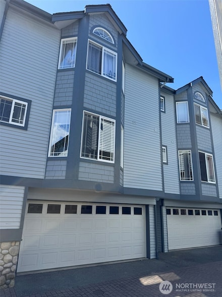 715 N 43rd St, Seattle, WA 98103