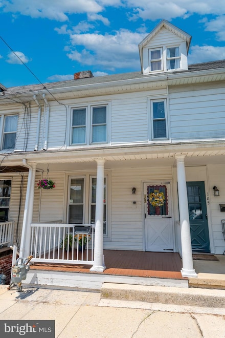 107 W Gay St, Red Lion, PA 17356