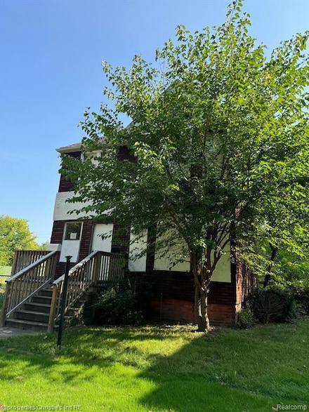 2986 Cadillac Blvd, Detroit, MI 48214