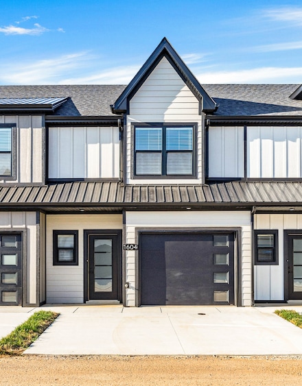 1604 Jonathan Wade Cir, Clarksville, TN 37043