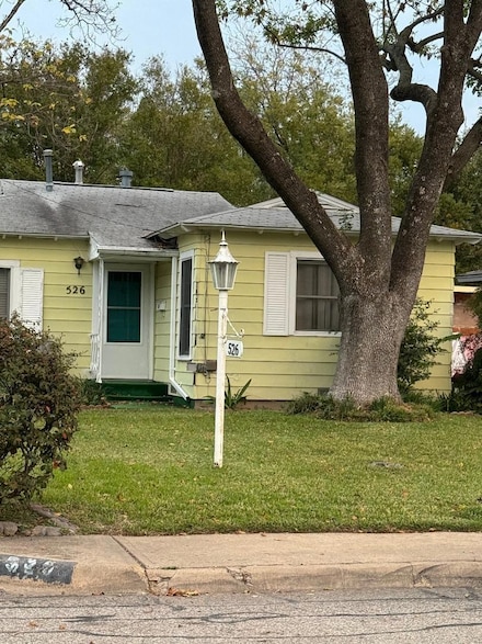 526 Roberts Ave, Irving, TX 75060