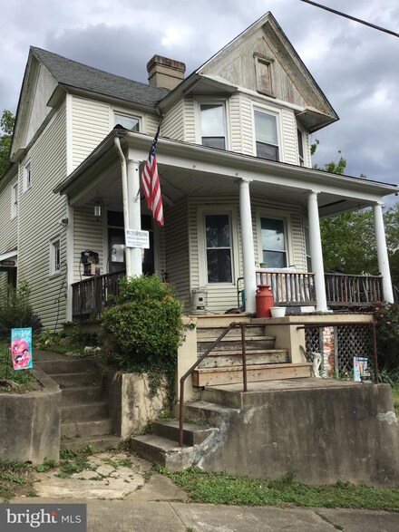 936 5th St SE, Roanoke, VA 24013