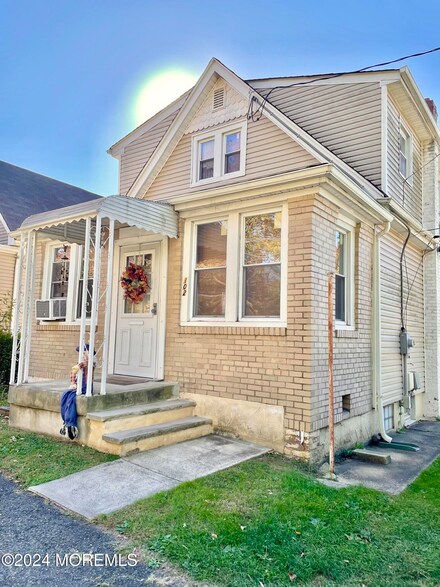 102 Oak Glen Rd, Howell, NJ 07731