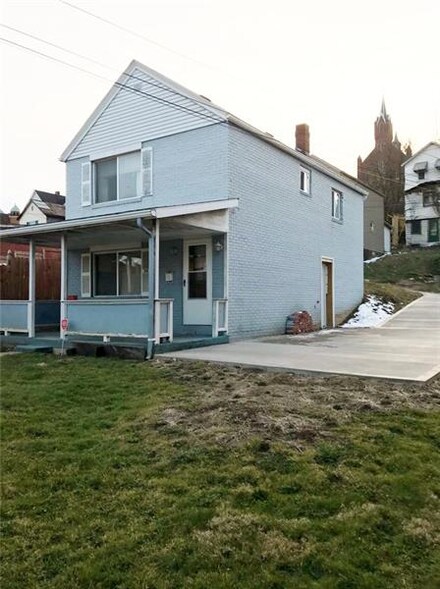 243 Mckean Ave, Donora, PA 15033