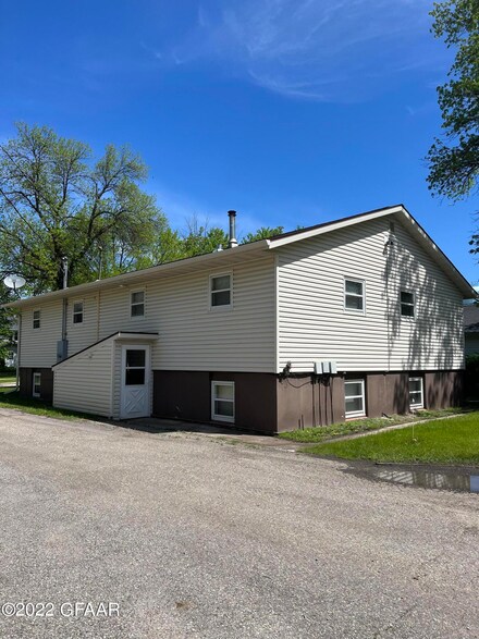427 Main St E, Mayville, ND 58257