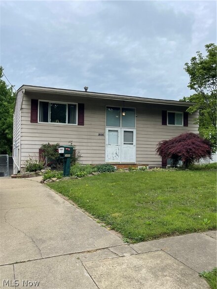 1666 Vicgross Ave, Akron, OH 44310