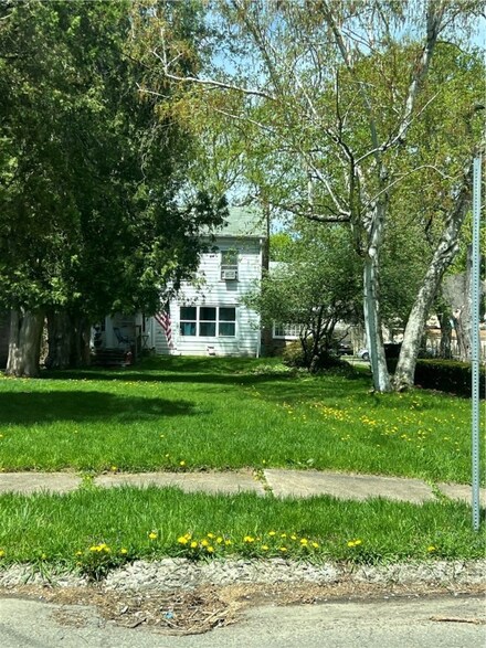 305 Home St, Elmira, NY 14904