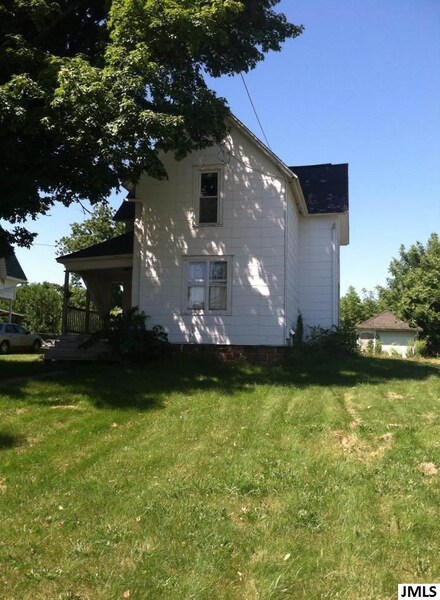 518 E Michigan St, Reading, MI 49274
