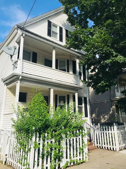 5 Lexington Ave Unit 3, Somerville, MA 02144