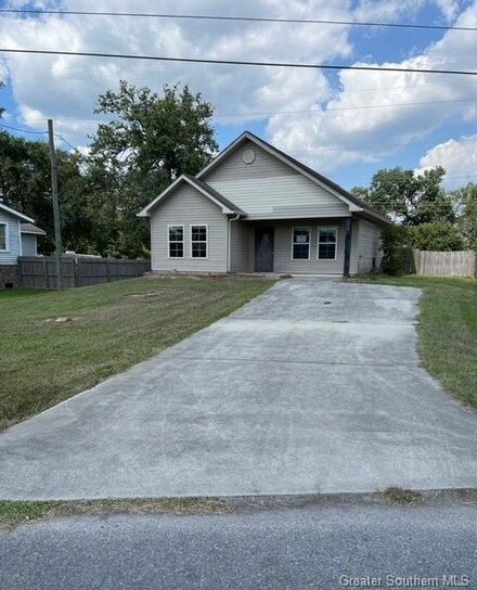 900 Invader St, Sulphur, LA 70663