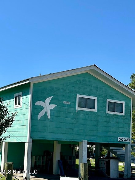 5033 Gem St, Bay Saint Louis, MS 39520