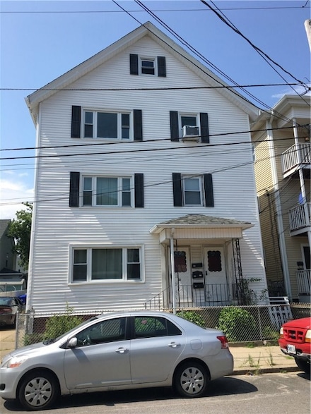 33 Darling St Unit 35, Central Falls, RI 02863