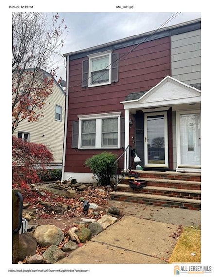 587 Ellis Place, Woodbridge, NJ 07095