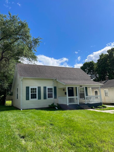 1520 E Mcdaniel St, Springfield, MO 65802