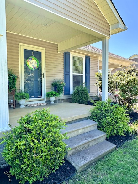 228 Edgewood Dr, Adamsville, TN 38310