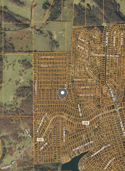1004 Peacock St, Horseshoe Bend, AR 72512