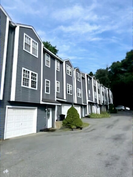 69 Mercury Terrace, Haverhill, MA 01832