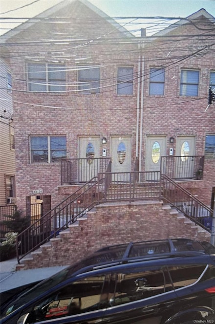 10122 99th St Unit 2nd floor, Jamaica, NY 11416