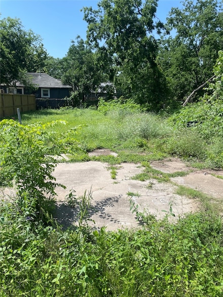 2510 Mills St, Houston, TX 77026