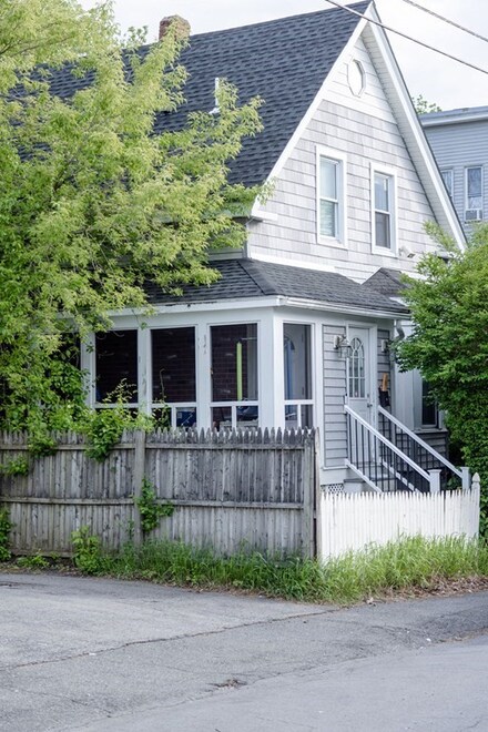 14 7th Ave, Haverhill, MA 01830