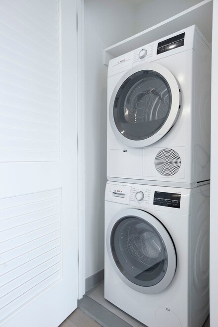 7 W 21st St Unit 1806, New York, NY 10010