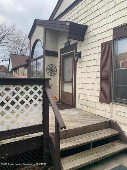 2800 Trudy Ln Unit 20, Lansing, MI 48910