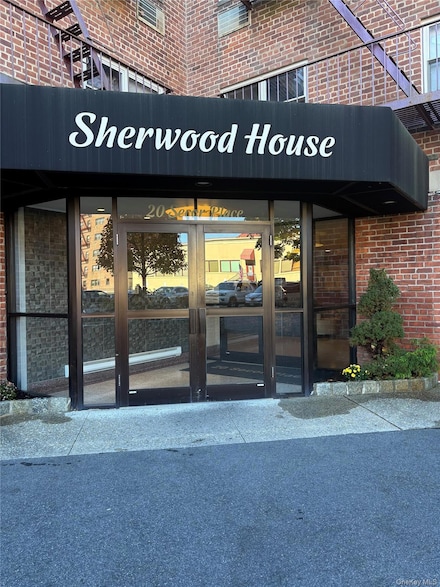 20 Secor Place Unit 6U, Yonkers, NY 10704