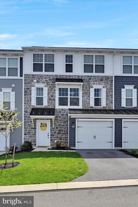 210 Highland Ct, Annville, PA 17003