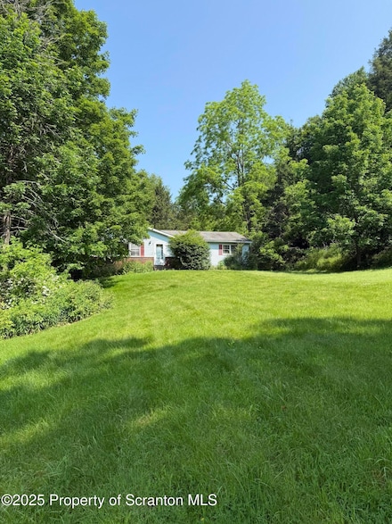 12 Whites Rd, Dalton, PA 18414