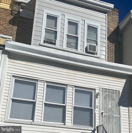 991 Carver St, Philadelphia, PA 19124