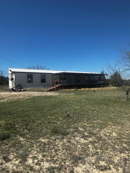 11060 Davis Dr, Paint Rock, TX 76866