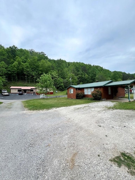 14 Left Fork Jockey Hollow, Auxier, KY 41602
