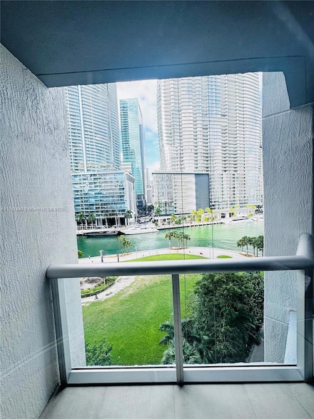 475 Brickell Ave Unit 808, Miami, FL 33131