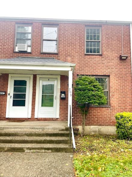 209 Virginia Ave Unit 209, Bridgeport, CT 06610