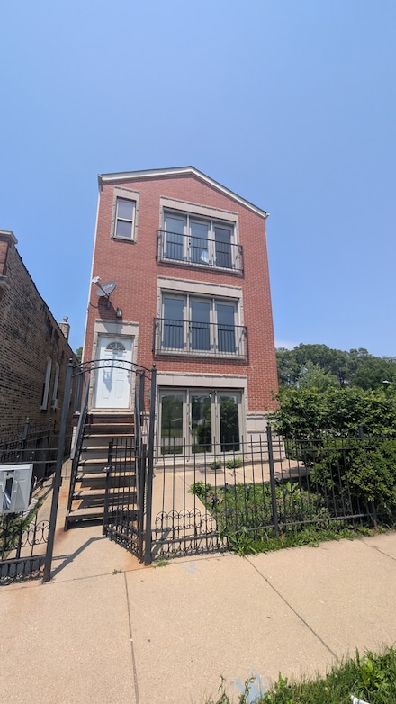 2902 W Fillmore St Unit 3, Chicago, IL 60612