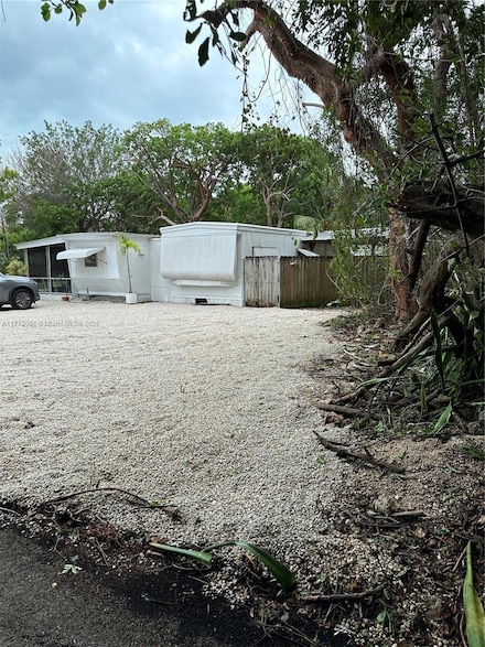 33 1st Ct, Key Largo, FL 33037
