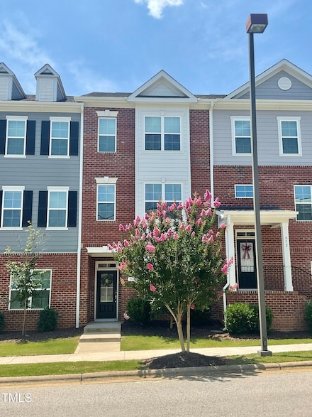 974 Gateway Commons Cir, Wake Forest, NC 27587
