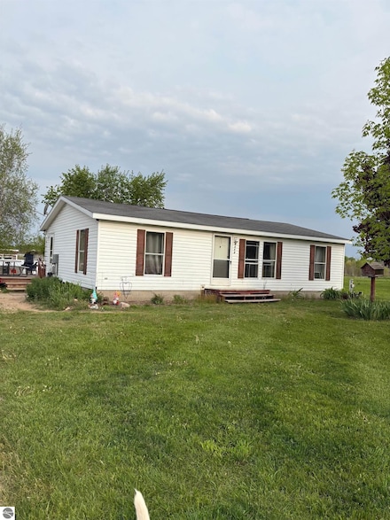 5150 Quarterline Rd, Kewadin, MI 49648