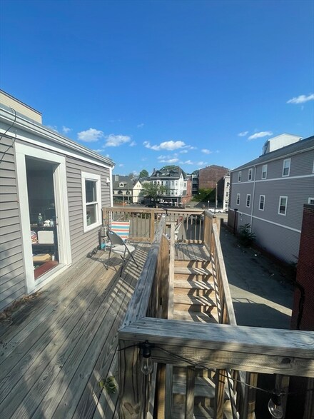 317 Silver St Unit 3, Boston, MA 02127
